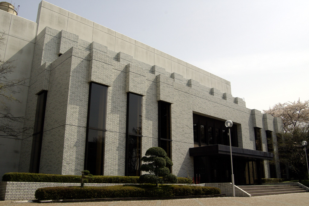 電気通信大学