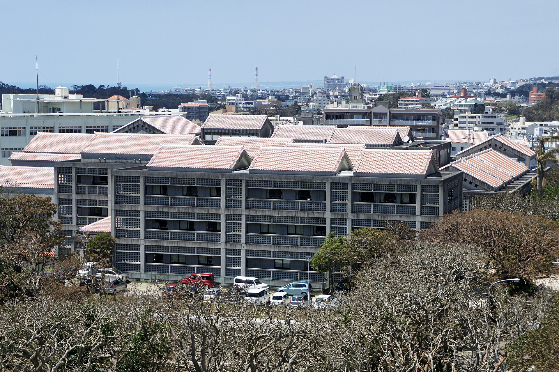 沖縄県立芸術大学