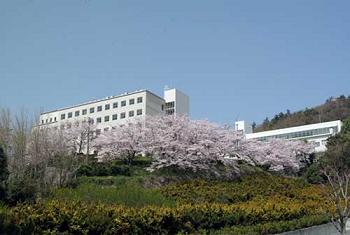 大阪青山大学