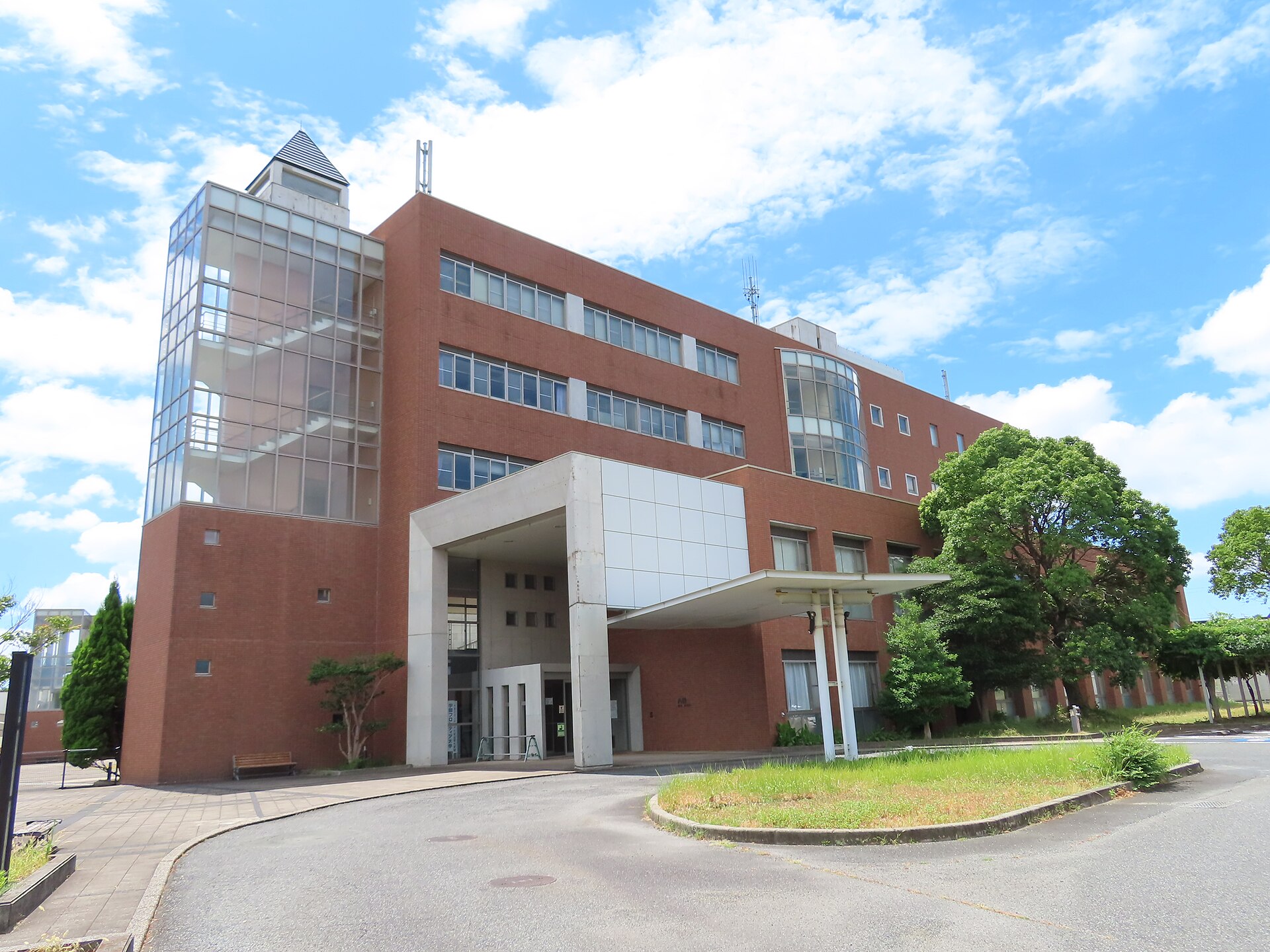 宇部フロンティア大学